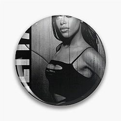 Iconic Aaliyah Tribute: Timeless R&B Legend Pin