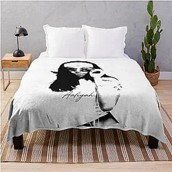 Iconic Aaliyah Tribute: Timeless R&B Legend Throw Blanket
