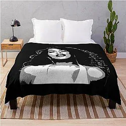 Iconic Aaliyah Tribute: Timeless R&B Legend Throw Blanket