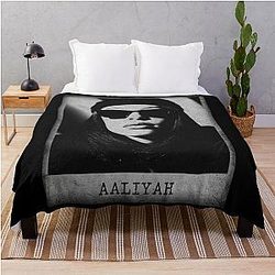 Iconic Aaliyah Tribute: Timeless R&B Legend Throw Blanket