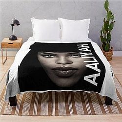 Aaliyah Glamorous Throw Blanket