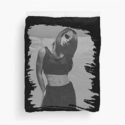 Iconic Aaliyah Tribute: Timeless R&B Legend Duvet Cover