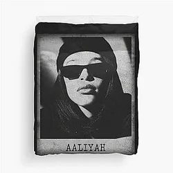 Iconic Aaliyah Tribute: Timeless R&B Legend Duvet Cover
