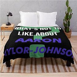Aaron Taylor-Johnson - What to like about Throw Blanket