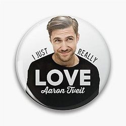 I just love Aaron Tveit