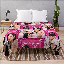 Aespa aesthetic graphic design throw blanket