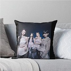Aespa Savage Throw Pillow