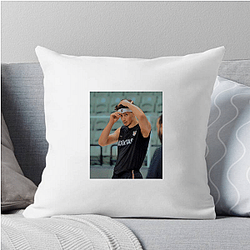 Alperen Şengün is known for his passing and post moves Alperen Şengün Pillows Cover