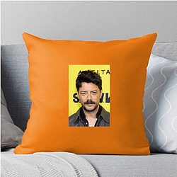 Versatile Actor Alvaro Morte Pillows Cover