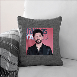 Hollywood Hunk Alvaro Morte Pillows Cover