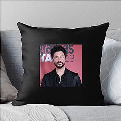 Hollywood Hunk Alvaro Morte Pillows Cover