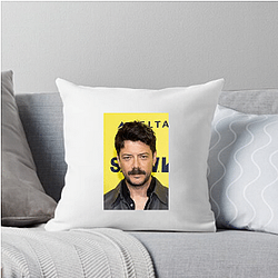 Versatile Actor Alvaro Morte Pillows Cover