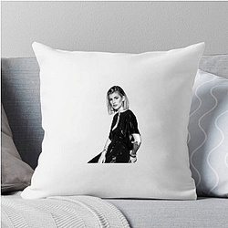 Story Hub Annie Elise Pillows Cover
