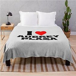 I Love Aubrey Plaza - Black Throw Blanket