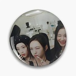 Ruka Chiquita Babymonster Pin