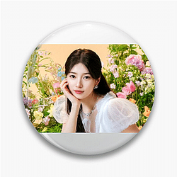Red Carpet Queen Bae Suzy Pins