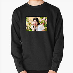 Red Carpet Queen Bae Suzy Sweatshirts