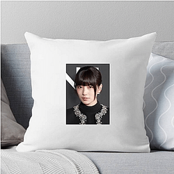 Leading Lady Bae Suzy Pillows Cover