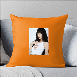 Hollywood Starlet Bae Suzy Pillows Cover