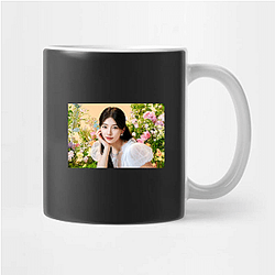 Red Carpet Queen Bae Suzy Mugs