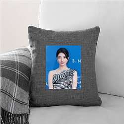 Glamorous Diva Bae Suzy Pillows Cover