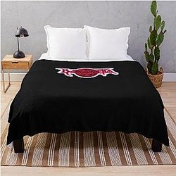 BAYONETTA Essential Throw Blanket