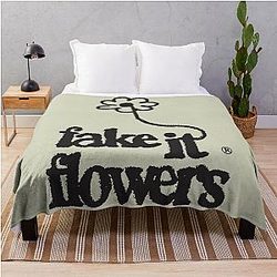 beabadoobee Throw Blanket