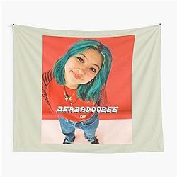 Head Beabadoobee American Tapestry