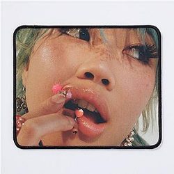 Beabadoobee Mouse Pad