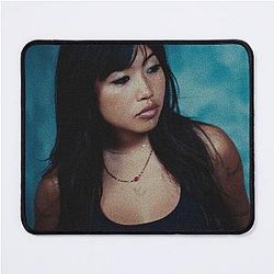 Beabadoobee Mouse Pad