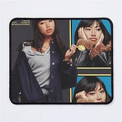 Beabadoobee Mouse Pad