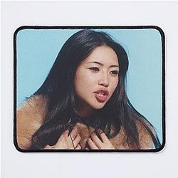 Beabadoobee Mouse Pad