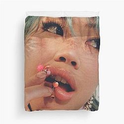 Beabadoobee Poster Duvet Cover