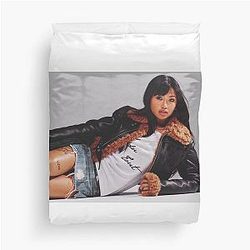 Beabadoobee Duvet Cover