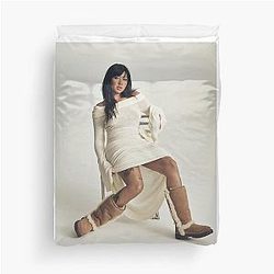Beabadoobee Duvet Cover