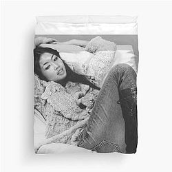Beabadoobee Poster Duvet Cover