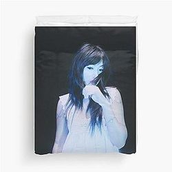 Beabadoobee Poster Duvet Cover