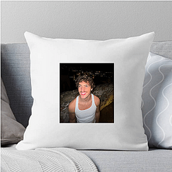 Benson Boone sings emotional pop ballads Benson Boone Pillows Cover