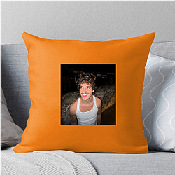 Benson Boone sings emotional pop ballads Benson Boone Pillows Cover