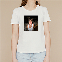 Benson Boone sings emotional pop ballads Benson Boone T-Shirts