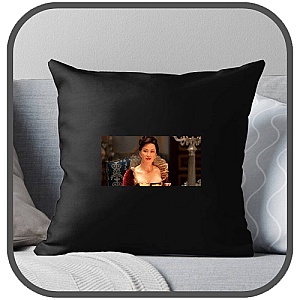 Bertha Russell Pillows Cover