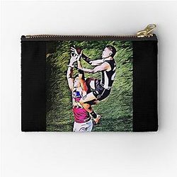 Collingwood Bobby Hill mark 2023 premiers bag