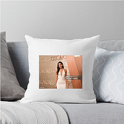 Red Carpet Queen Bruna Marquezine Pillows Cover