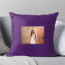 Red Carpet Queen Bruna Marquezine Pillows Cover