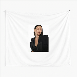 Glamorous Diva Bruna Marquezine Tapestries