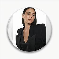 Glamorous Diva Bruna Marquezine Pins