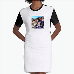 Carey Hart is a famous racer Carey Hart Dresses