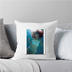 Legendary Actress Carla Gugino Pillows Cover