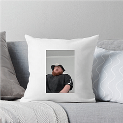 CaseOh is known for his funny reactions Case Oh Pillows Cover