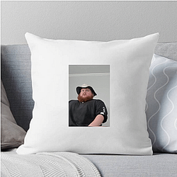CaseOh is known for his funny reactions Case Oh Pillows Cover